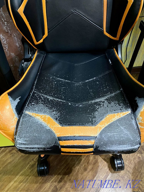 Gaming chair DXRacer Racing OH/RV131/NO Black/Orange Almaty - photo 2