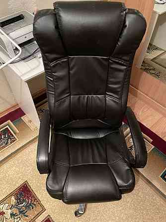 Продам черное кресло для офиса или дома Усть-Каменогорск