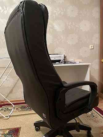 Продам черное кресло для офиса или дома Ust-Kamenogorsk