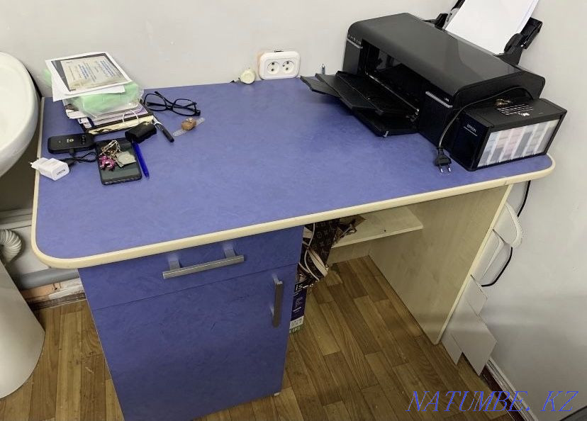 Office and manicure table Ust-Kamenogorsk - photo 1