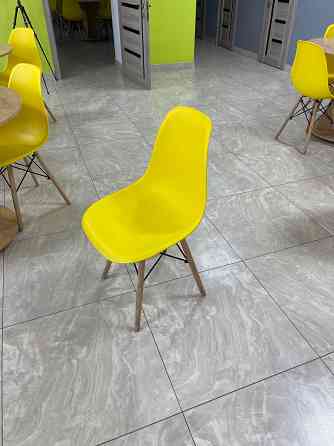 Стул офисный желтый 40 стульев, оптом и в розницу в отличном состоянии Караганда