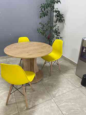 Стул офисный желтый 40 стульев, оптом и в розницу в отличном состоянии Караганда