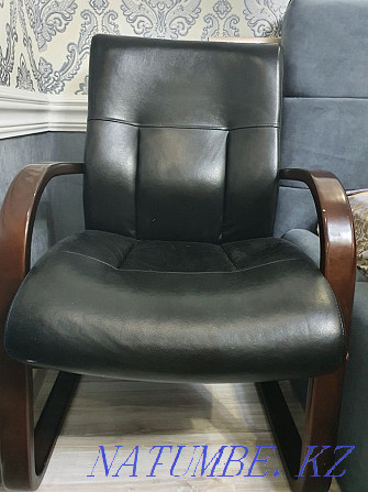 Кожаное кресло директора Алматы - изображение 7