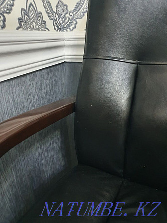 Кожаное кресло директора Алматы - изображение 6
