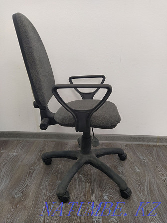 Office chair on wheels with a back Нуркен - photo 2