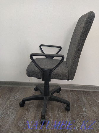 Office chair with backrest on wheels Нуркен - photo 2