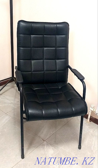 Кресло и вешалка из Зеты Гульдала - изображение 1