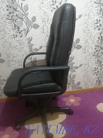 Продам кресло для офиса или для работы на компьютере дома. Актау - изображение 3