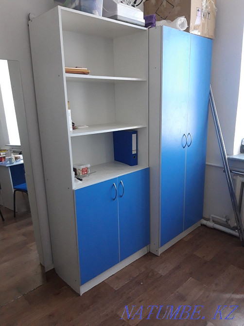 Продам мебель для офиса ,столы ,стулья,стул ,шкаф 2штуки, Караганда - изображение 3