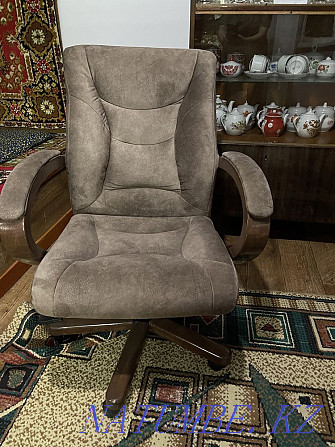 Кресло из мягкой мебели Мухаметжан Туймебаева - изображение 2