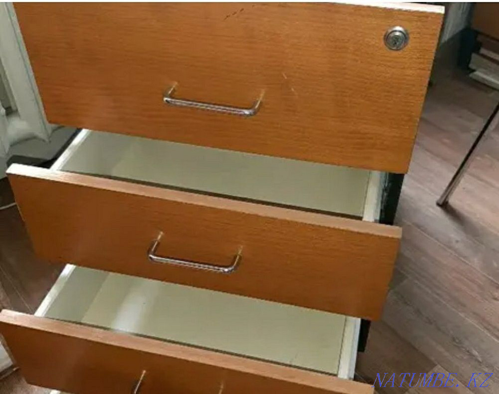 Used chest of drawers with 4 drawers Almaty - photo 4
