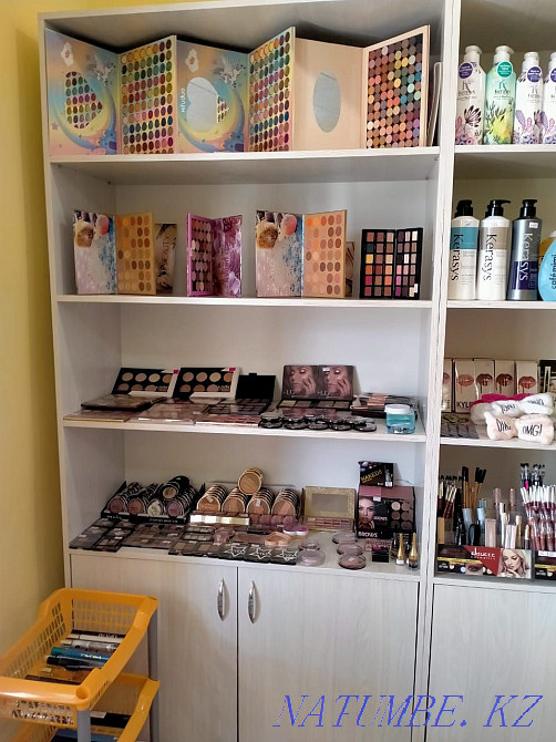 I will sell show-windows a state new for business Ust-Kamenogorsk - photo 5