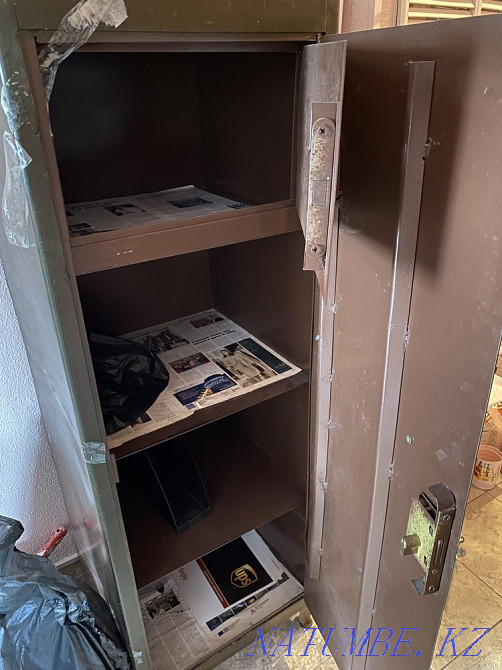 Safes. Metal cabinets with keys Astana - photo 3
