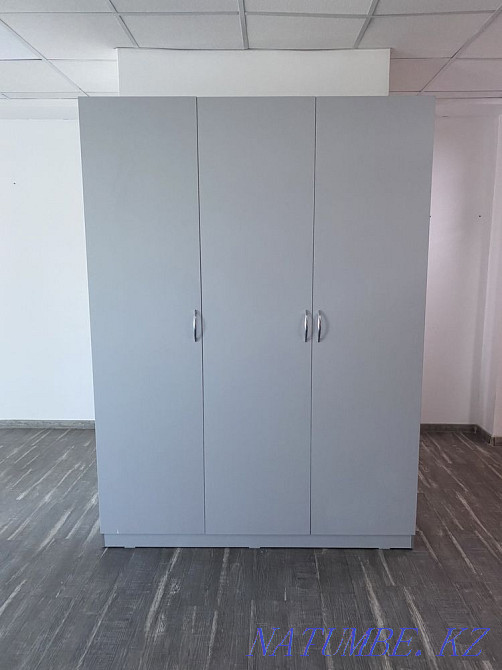 Шкаф в офис для верхней одежды Астана - изображение 1
