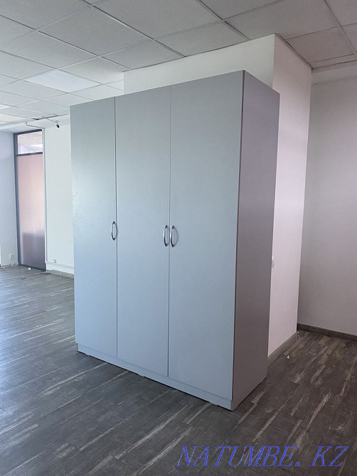 Шкаф в офис для верхней одежды Астана - изображение 3