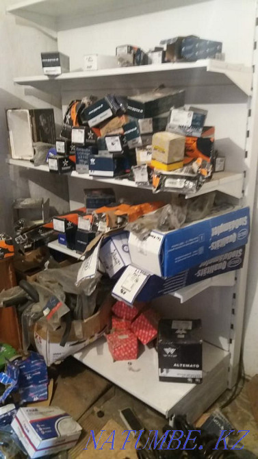 Продам стеллаж ширина 130 высота 230см разборные, шкаф,полки,мебель Костанай - изображение 1