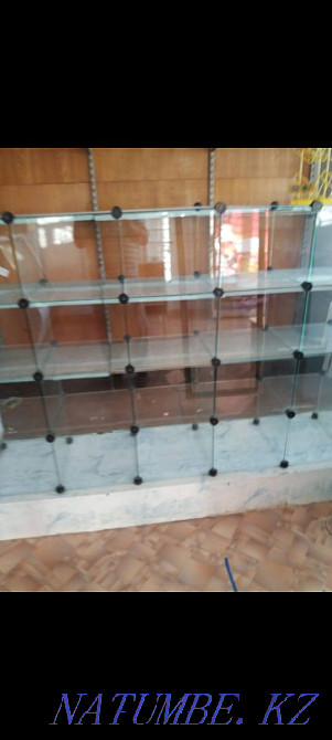 glass showcase  - photo 2