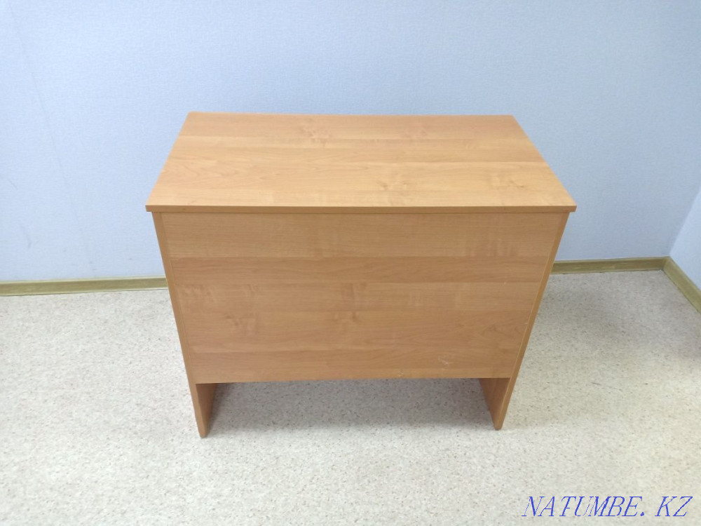 Продаются офисные столы, срочно! Белоярка - изображение 4