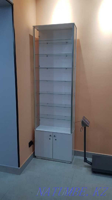 витрина стеклянная с полочками Алматы - изображение 1