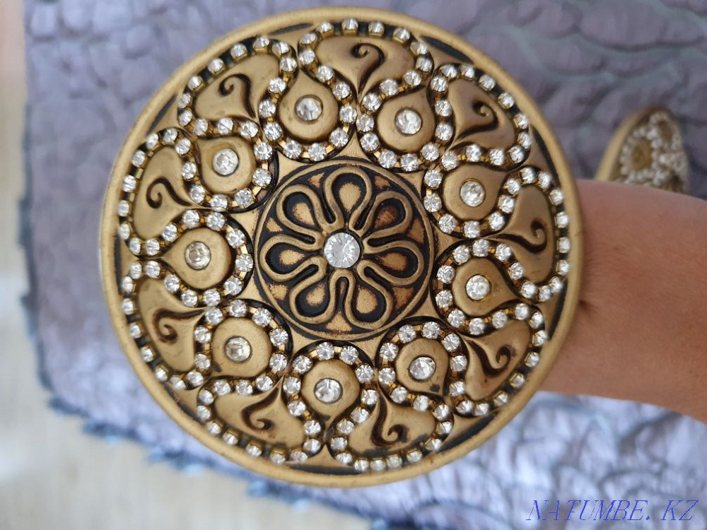 Sell brushes and holder Almaty - photo 1