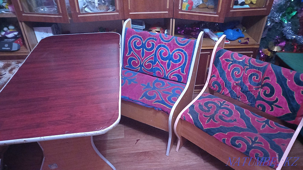 Selling a kitchen table and two benches Ush-Tyube - photo 2