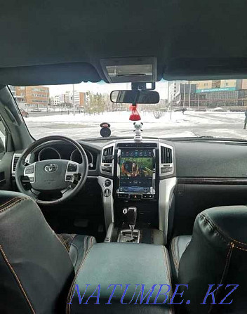 Vip taxi, transfer Toyota Land Cruiser 200. Total 5000tg/hour Astana - photo 2