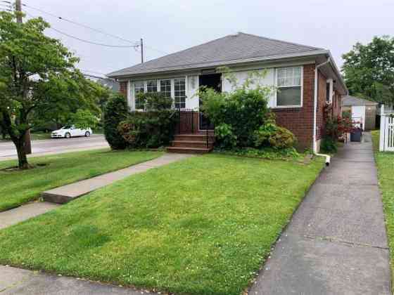 Spacious Brick Ranch for Sale in Whitestone New York City