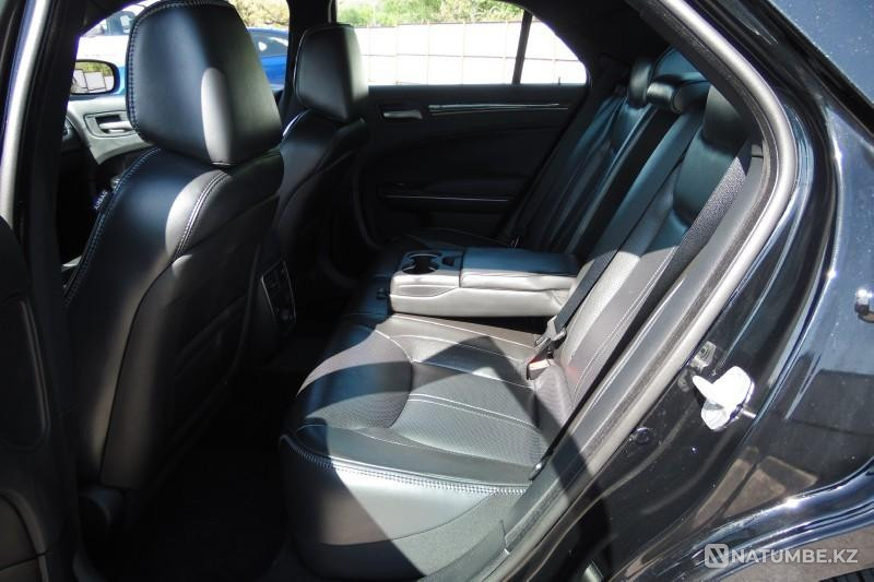 Chrysler 300 John Varvatos шектеулі шығарылымы Оклахома Сити - изображение 4