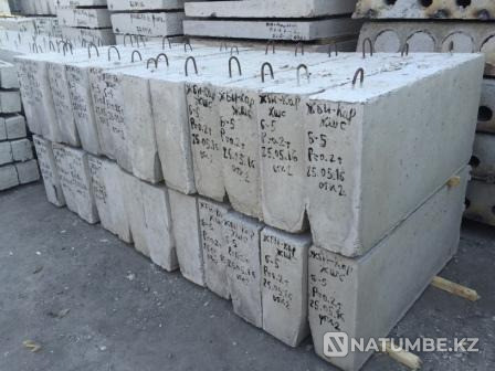 Concrete block B-5, curb Br100.45.18 Karagandy - photo 1