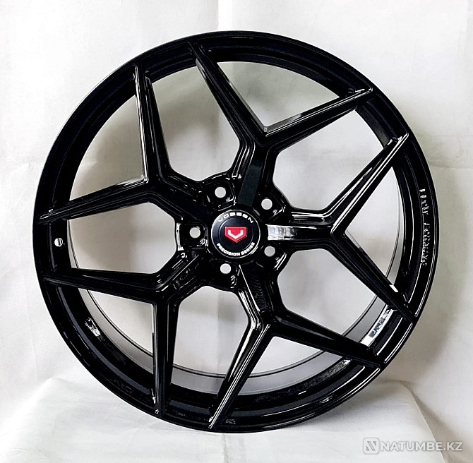 Астанадағы дөңгелектер r20 5x114.3 Бренд Vossen  Астана - изображение 3