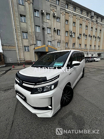 Toyota Voxy лот №13 Владивосток - изображение 1