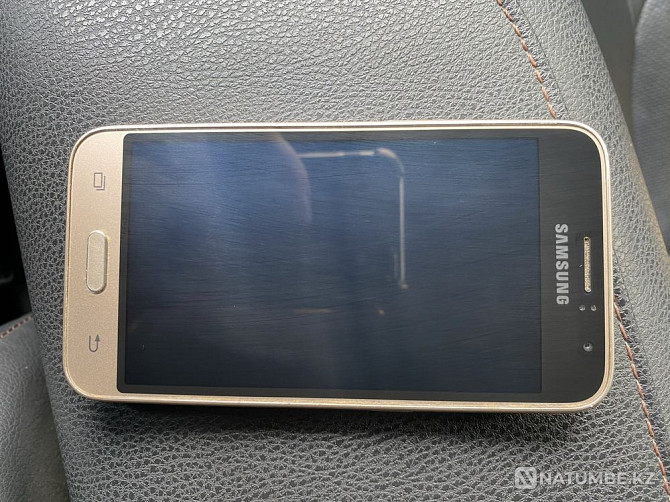 Samsung Galaxy J1. 2 SIM картасы. Тамаша күйде  Алматы - изображение 1