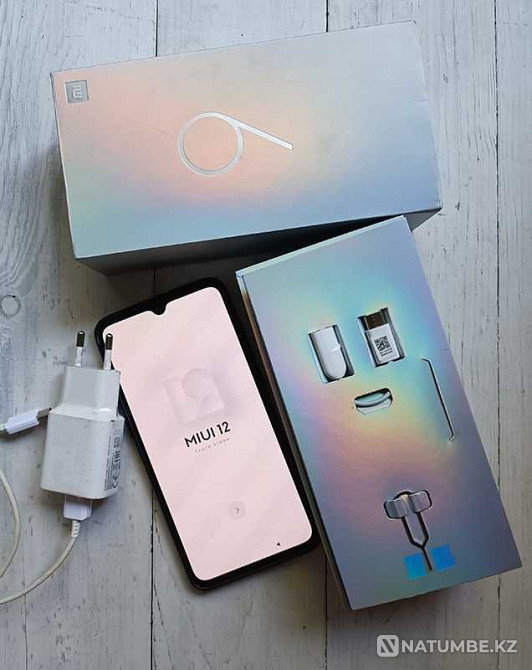 Смартфон Xiaomi Mi 9 6/64 Алматы - изображение 1