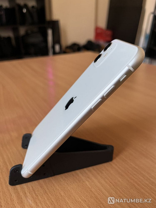 iPhone 11 64GB Almaty - photo 2