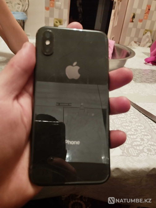 iPhone x 256 память экран целый в комплекте тока зарядка Алматы - изображение 1