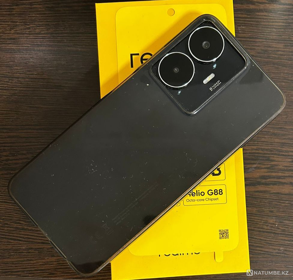 Selling Realme C55 phone Almaty - photo 5