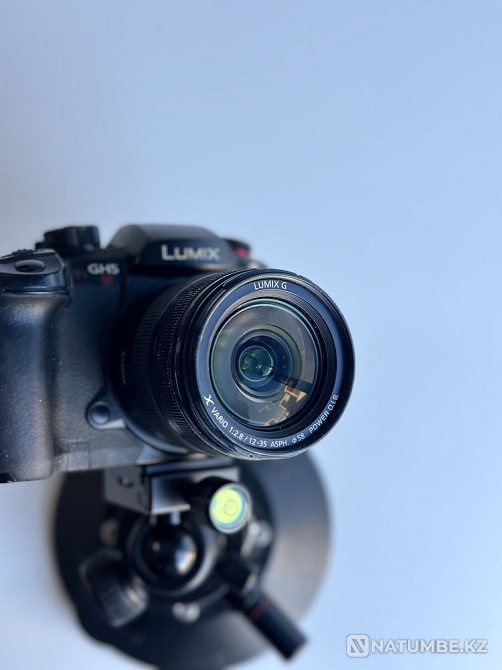 Panasonic Lumix Gh5s 12-35 mm f2.8 Almaty - photo 3