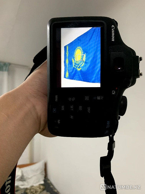 Фотоаппарат Canon EOS 2000D Алматы - изображение 2