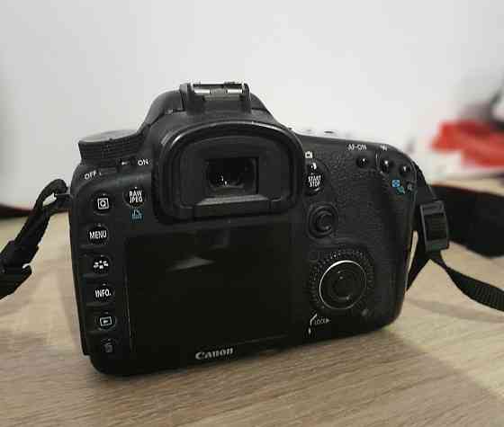 Canon EOS 7D + объектив EFS 18-55 + штатив + карта памяти 32GB  Алматы
