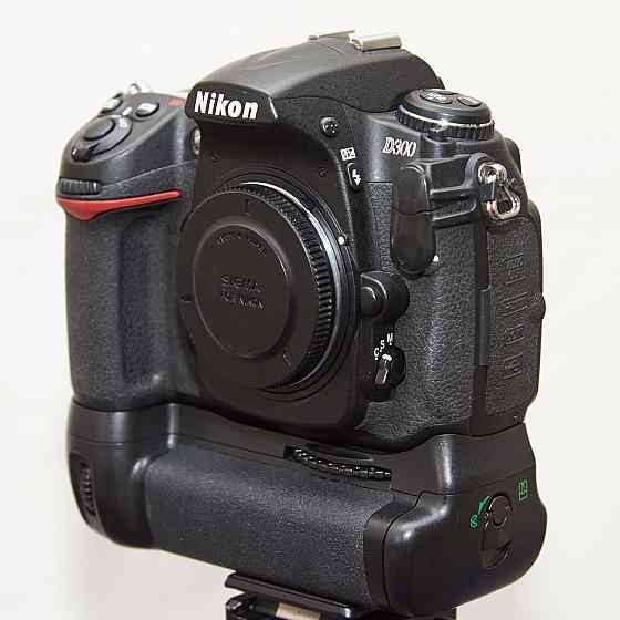 Nikon D300 тушка body Алматы