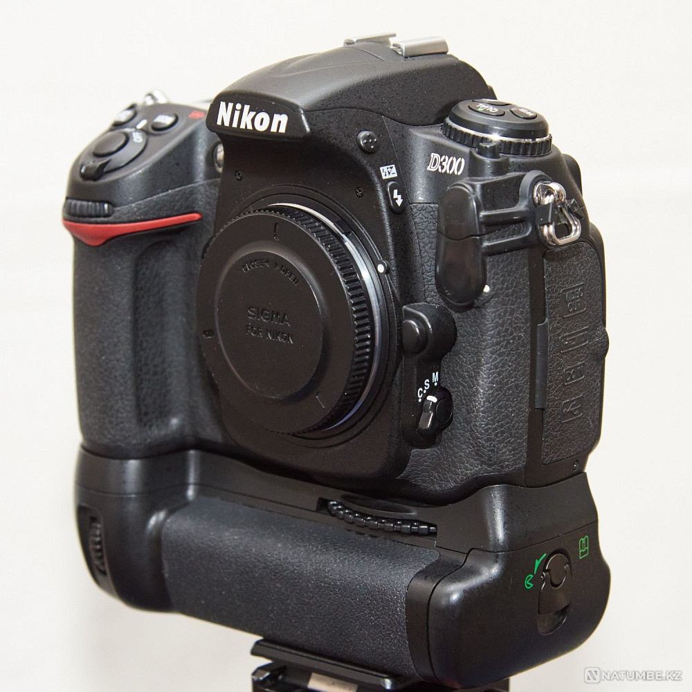 Nikon D300 тушка body Алматы - изображение 3