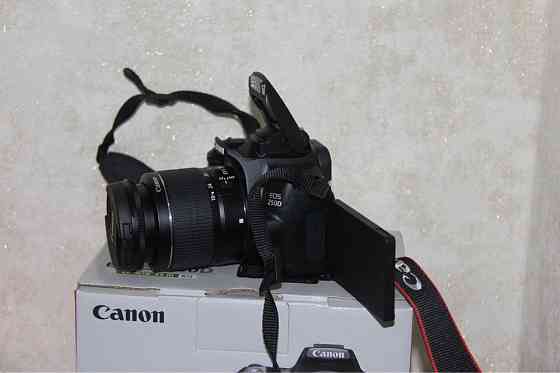 Профессиональный фотоаппарат Canon 250D 18-55mm is. С коробкой.  Алматы