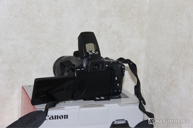 Professional camera Canon 250D 18-55mm is. With a box. Almaty - photo 5