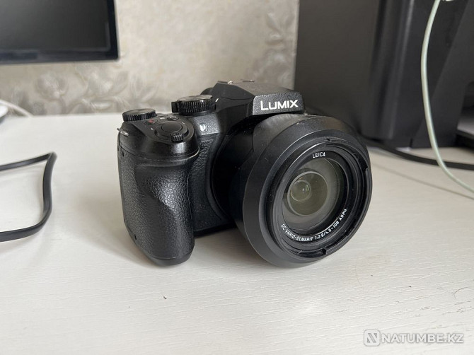 Panasonic FZ300 4K + қосымша батарея  Алматы - изображение 1