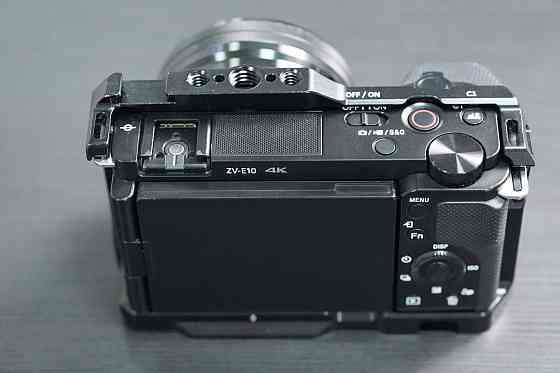 Sony ZV E-10 + Kit 16-50 mm + SmallRig клетка Almaty