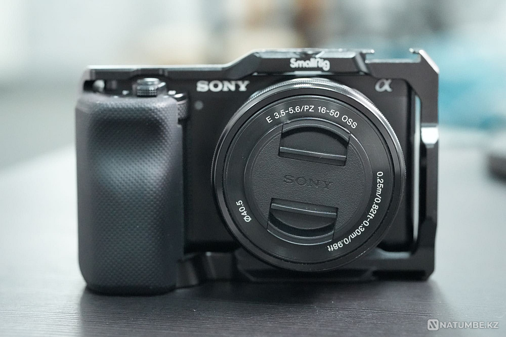 Sony ZV E-10 + Kit 16-50 mm + SmallRig клетка Алматы - изображение 1