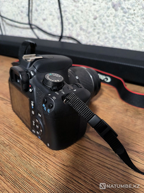 Selling a Canon EOS 1200D camera Almaty - photo 4