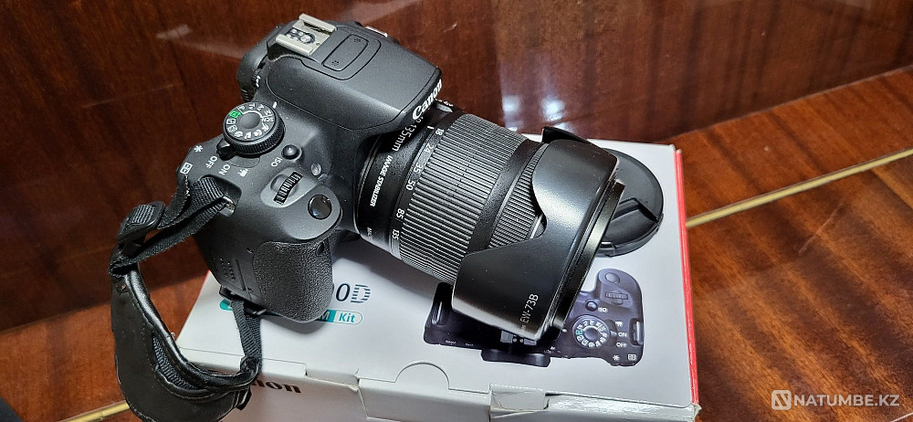 Продам зеркальный фотоаппарат Canon 700D Алматы - изображение 1