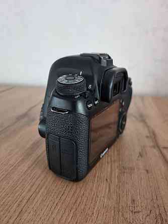 Продам камеру Canon 6D  Алматы