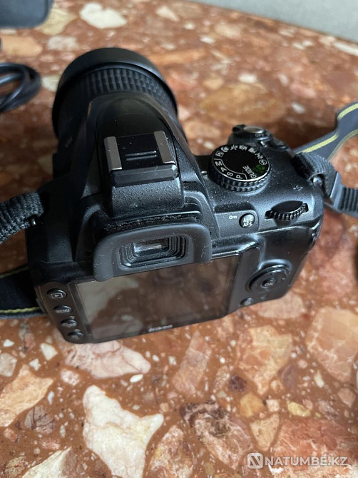Камера; фотоаппарат Nikon d3000 + зум-телеобъектив и китовый объектив Алматы - изображение 5